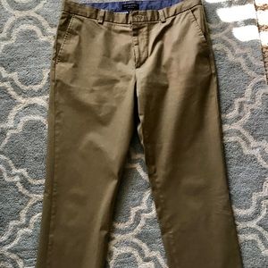 MENS BANANA REPUBLIC AIDEN CHINO PANT